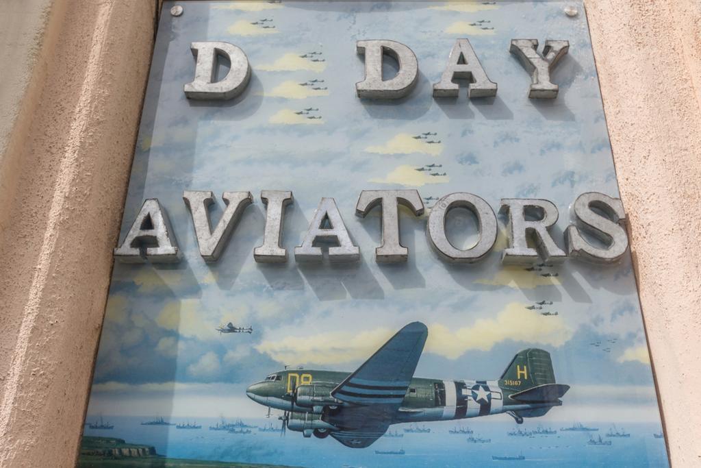 מלון ארומנש-לה-באינס Dday Aviators מראה חיצוני תמונה